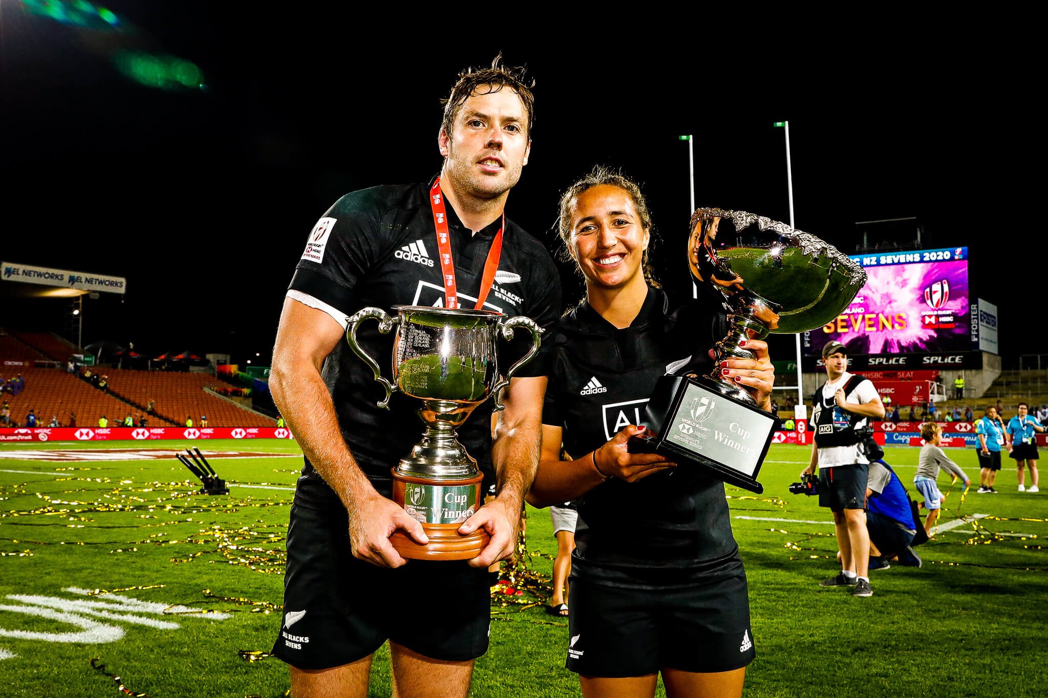 Sarah Gross and Tim Mikkelson celebrate their win at the New Zealand Sevens 2020